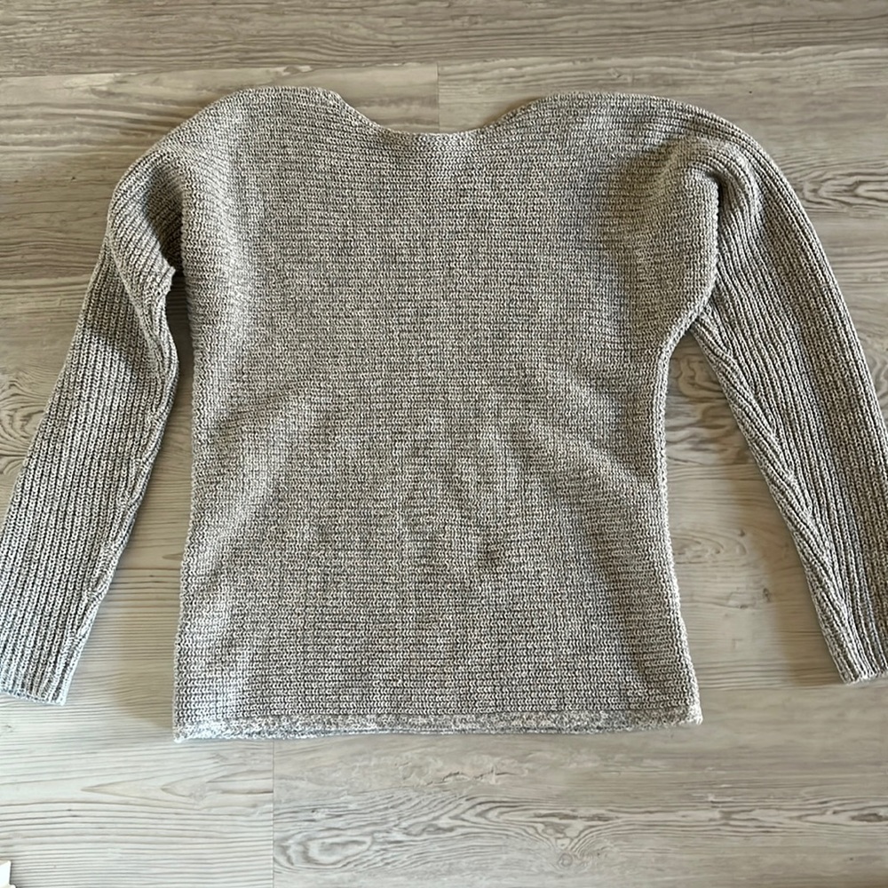 Old Navy Gray Knit Sweater